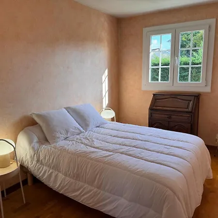 3 Ch Avec Jardin Dans Un Hameau Paisible *