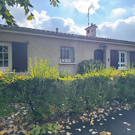 3 Ch Avec Jardin Dans Un Hameau Paisible Saint-Genis-Laval